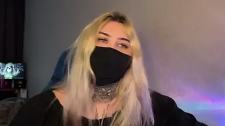 Xtoni_ webcam model stream image