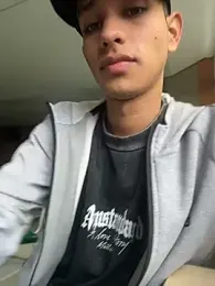 HarryGaze webcam model stream image