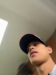 HarryGaze webcam model stream image