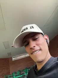 HarryGaze webcam model stream image