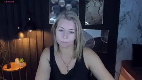 Annie_Light webcam model stream image