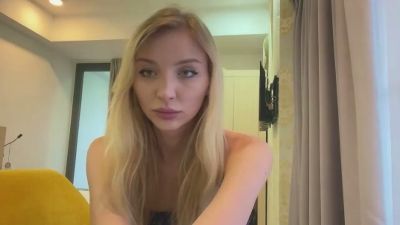 XochitlBrydon webcam model stream image