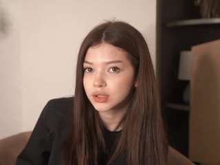 haileykempter webcam model stream image