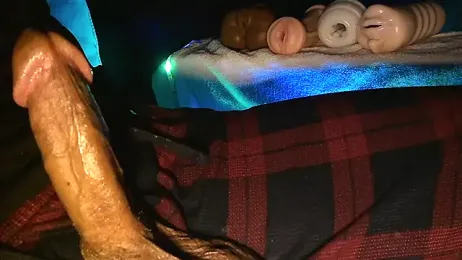 GRiZZLYBONE webcam model stream image