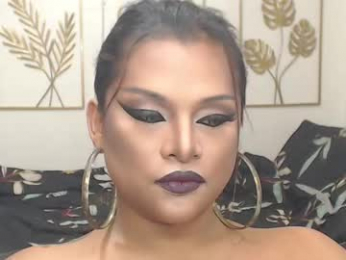 yourtrannyqueenxxx webcam model stream image