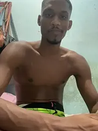 lisergio02 webcam stripchat model stream image