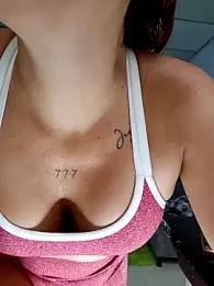 Queen_lorena webcam model stream image