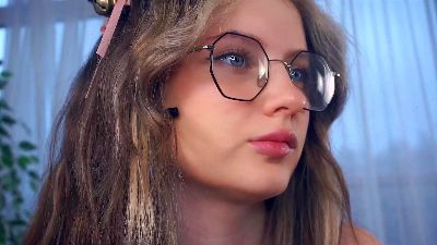 LynnaByrd webcam model stream image