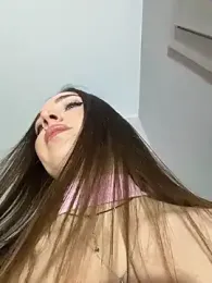 -SweetDi- webcam stripchat model stream image