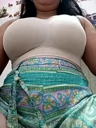 cute-mahek webcam model stream image