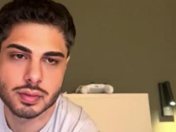 puffishere webcam model stream image