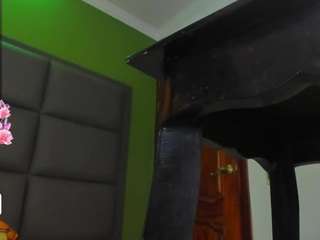 vaiin-sexual webcam model stream image