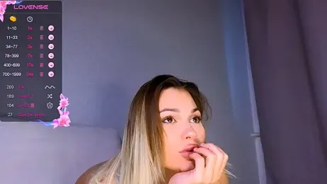 StephanyLuxe webcam model stream image