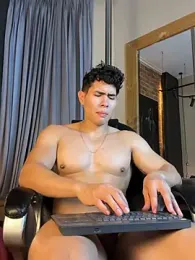 GrayAndrews webcam stripchat model stream image