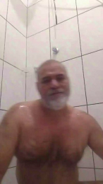 Bearoliverpcd webcam model stream image