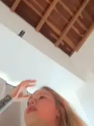 curchez_ webcam model stream image