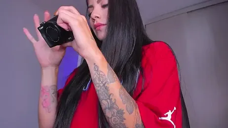 Lisegg_ webcam model stream image