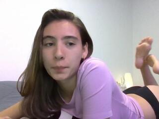 Alma Queen webcam model stream image