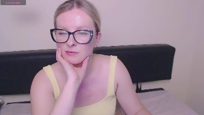 VanillaX_ webcam model stream image
