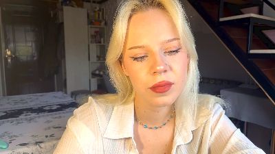 AprylFarnworth webcam model stream image