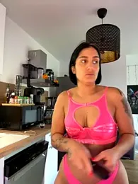 LaPetiteKim webcam model stream image