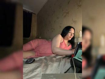 Hotmadamxl webcam model stream image