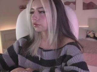 andromeedaa webcam model stream image