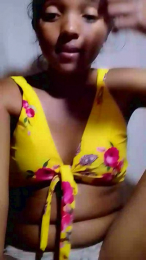 Elisah7 webcam model stream image