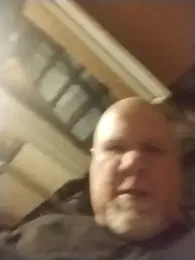 Reddog833 webcam model stream image