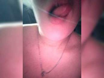 Mia883 webcam model stream image