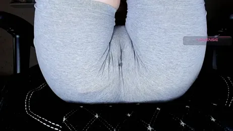 Cameltoe_squirt_inPants webcam model stream image