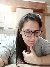 Dolcecurvy webcam model stream image