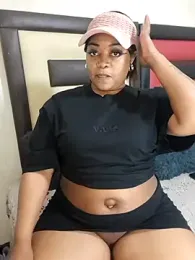 OpulentVixen webcam stripchat model stream image