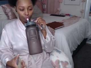 geishapaige webcam model stream image