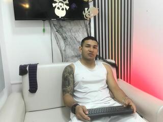 Venedic Bull webcam flirt4free model stream image