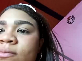 2moons_full_of_love webcam model stream image