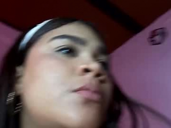 2moons_full_of_love webcam model stream image