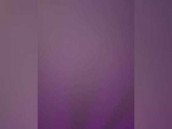 QueenKing webcam model stream image