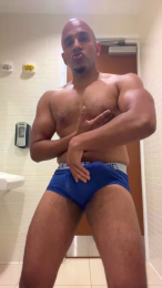 Beachmusclefit webcam model stream image