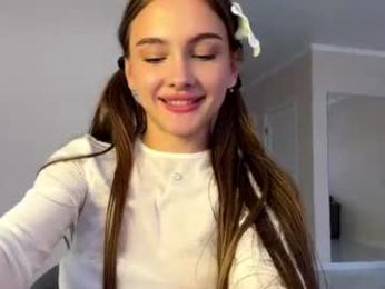 littlemia19 webcam model stream image