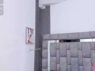 zuly-jones webcam model stream image