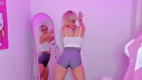 Scout_Avrora webcam model stream image