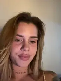 EmiliaCatalina webcam model stream image