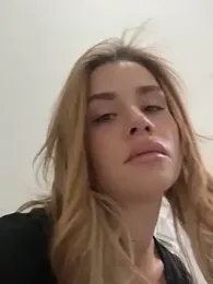 EmiliaCatalina webcam model stream image