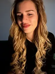 EmiliaCatalina webcam model stream image