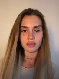 EmiliaCatalina webcam model stream image