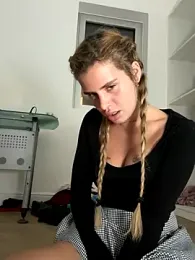 EmiliaCatalina webcam model stream image