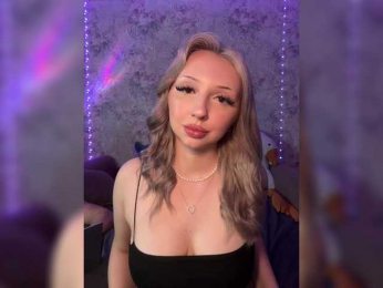 Hot_club webcam model stream image