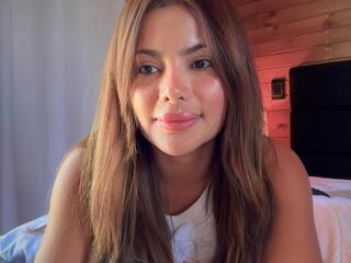 Kitty Lowell webcam flirt4free model stream image