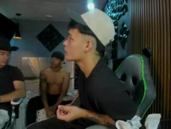mr_mois webcam model stream image